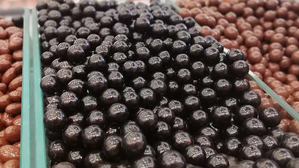 Kahve yanında vazgeçilmezdi… Çikolata kaplı drajeler için