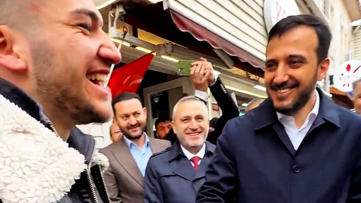 Abdullah Özdemir'in CHP'li gençlerle samimi sohbeti: Biz gençleri çok seviyoruz