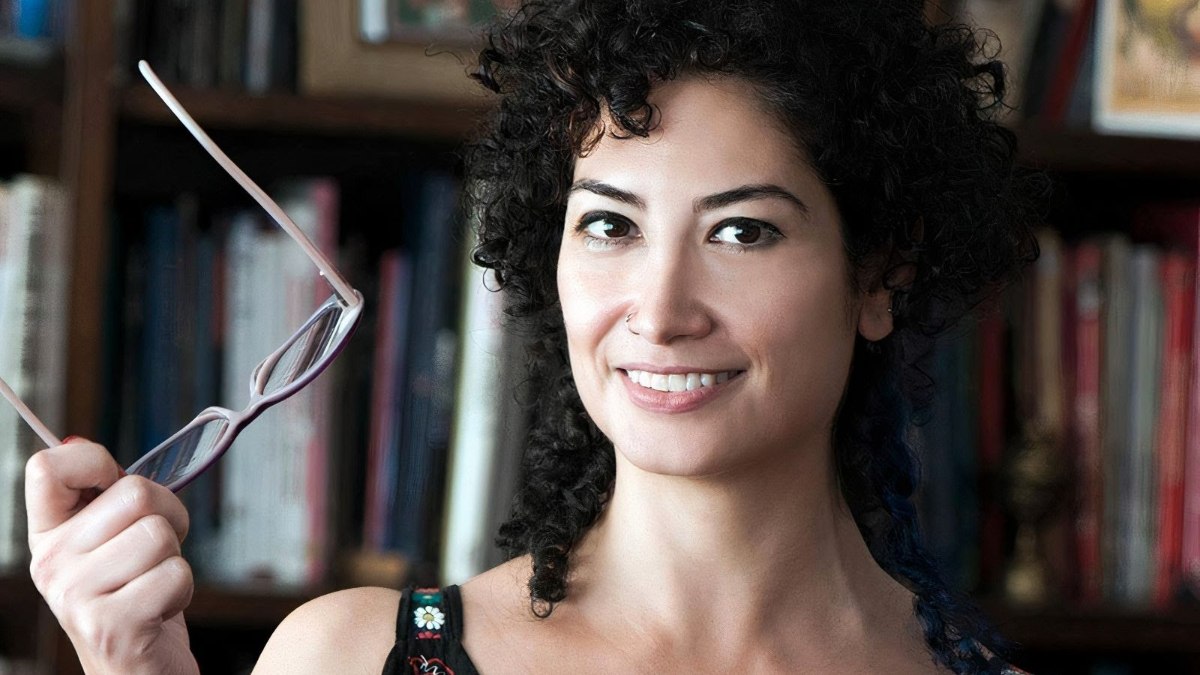 Didem Ünal Demir'den temposu hiç düşmeyen roman: Bu Cenazeyi Bana Lütfeder misiniz?