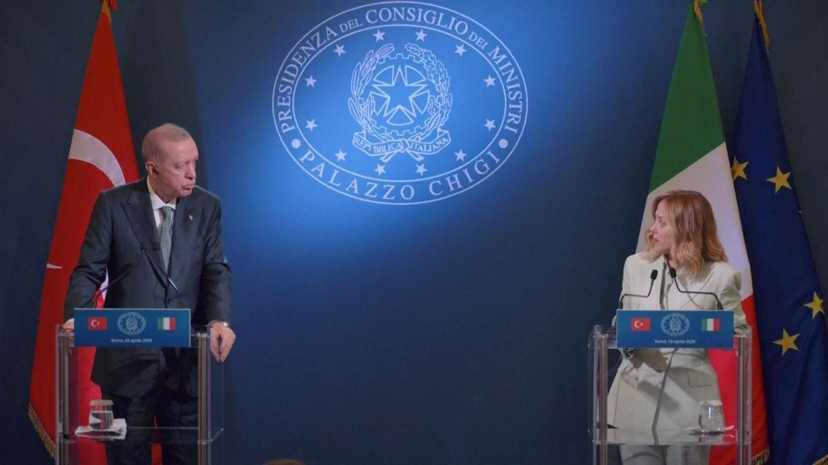 Cumhurbaşkanı Erdoğan, Meloni ile ortak basın toplantısında konuşuyor