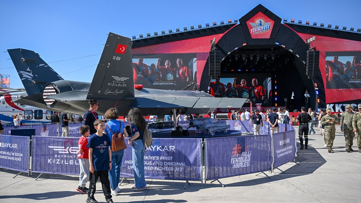 KKTC TEKNOFEST'te Teknoloji ve İnovasyon Coşkusu: Gökyüzü ve Gelecek Bir Arada!