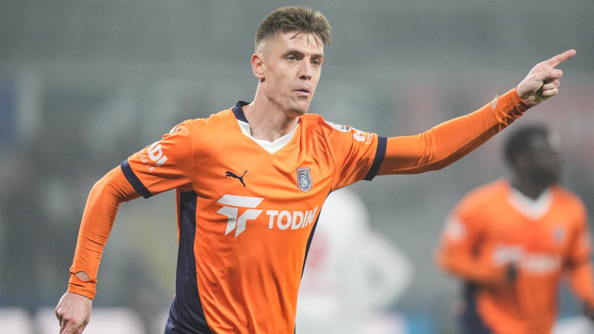 Başakşehir'in golcüsü Krzysztof Piatek için Beşiktaş iddiası