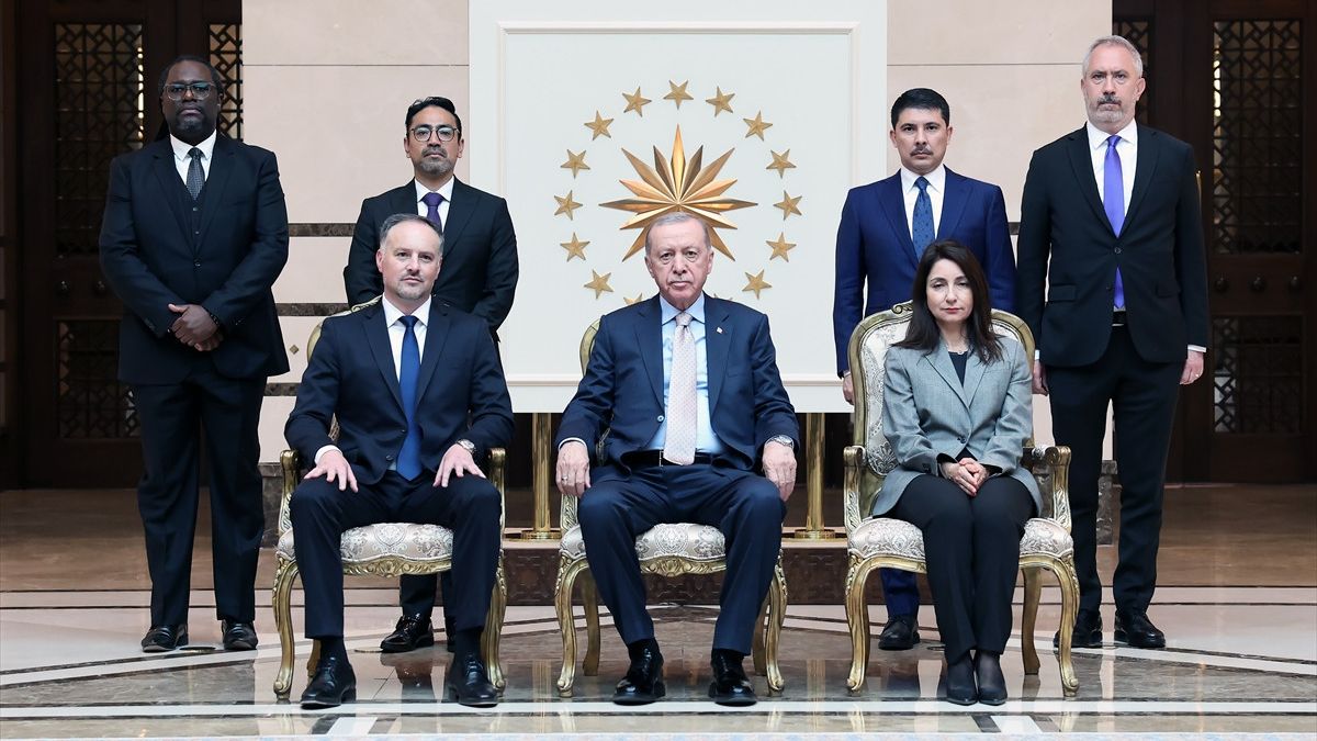 Büyükelçilerden Cumhurbaşkanı Erdoğan’a güven mektubu Büyükelçilerden Cumhurbaşkanı Erdoğan’a güven mektubu