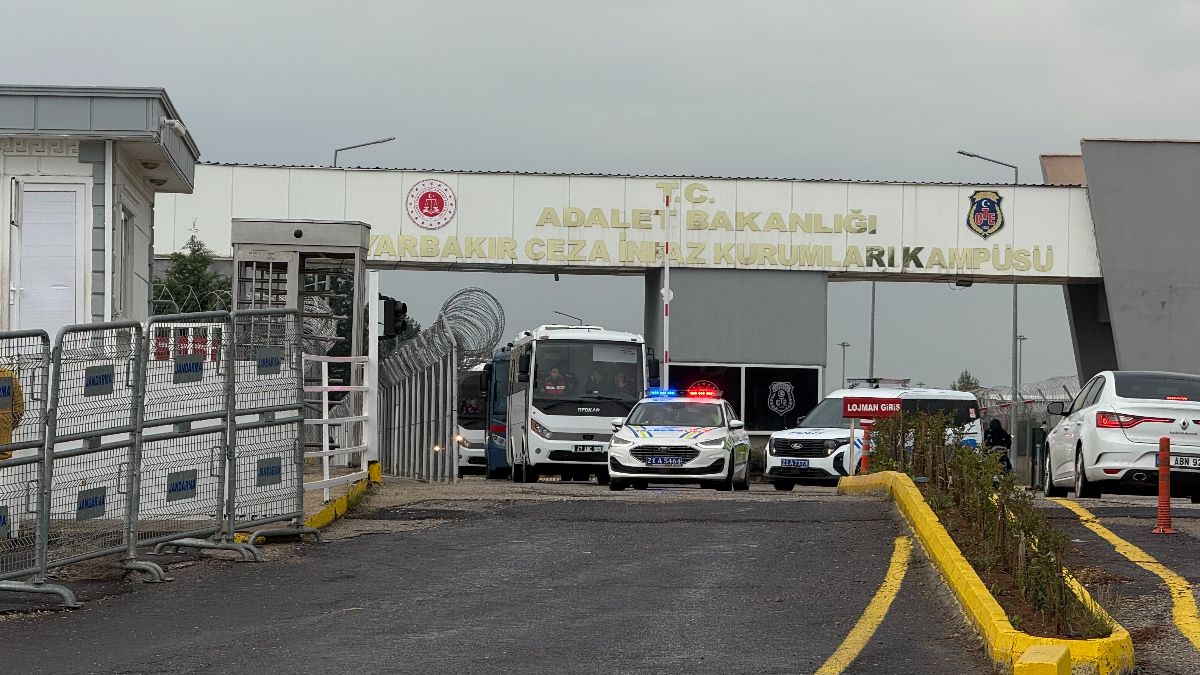Narin Güran cinayetine ilişkin 15 sanık, üçüncü kez hakim karşısına çıkıyor Narin Güran cinayetine ilişkin 15 sanık, üçüncü kez hakim karşısına çıkıyor
