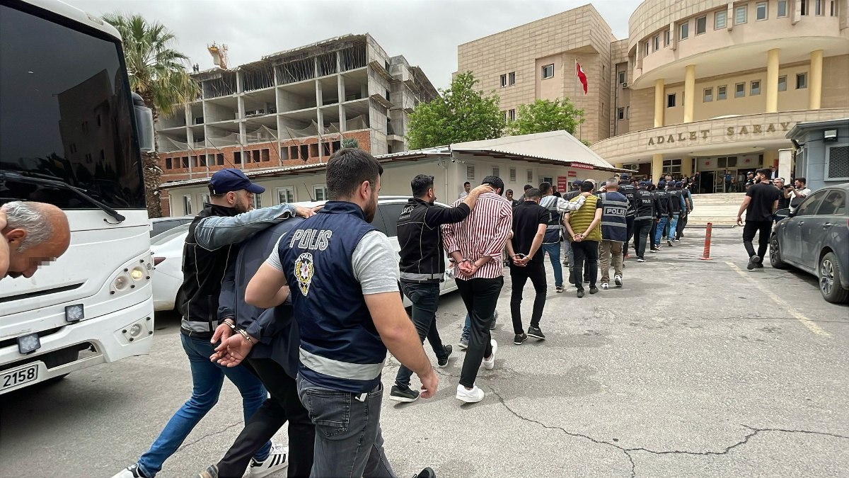 Şanlıurfa merkezli 6 ilde 'change' araç operasyonu: 15 gözaltı