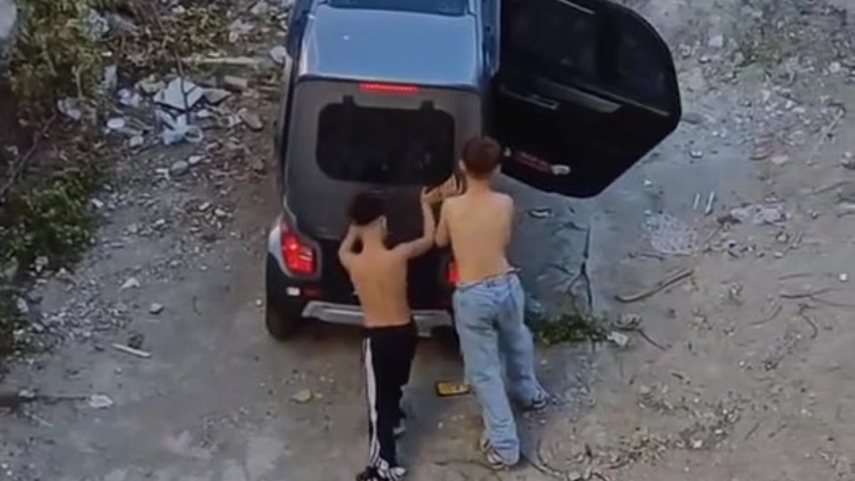 Kocaeli'de çocuklar babalarına ait aracı kaçırdılar