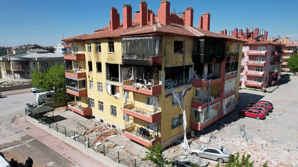 Konya'da 13 kişinin yaralandığı doğalgaz patlaması kamerada