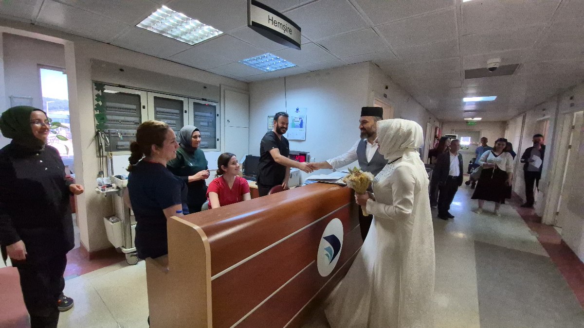 Düzce'de nikahlarını hastane odasında kıydılar