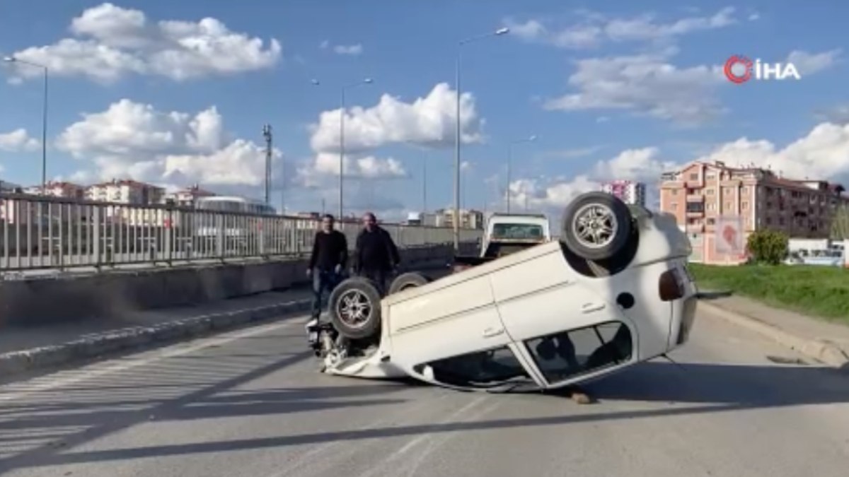 Sivas'ta otomobilin devrildiği kazada 3 yaralı