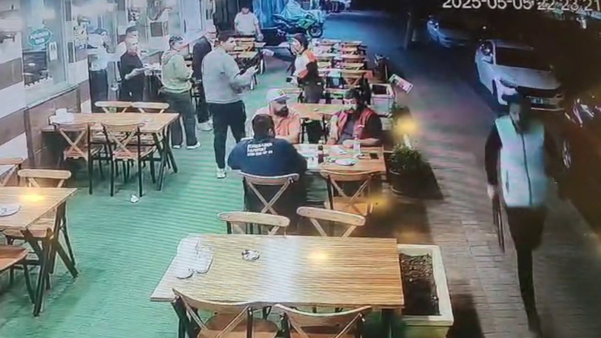 Antalya'da silahlı saldırı sırasında rahatlarını bozmadılar