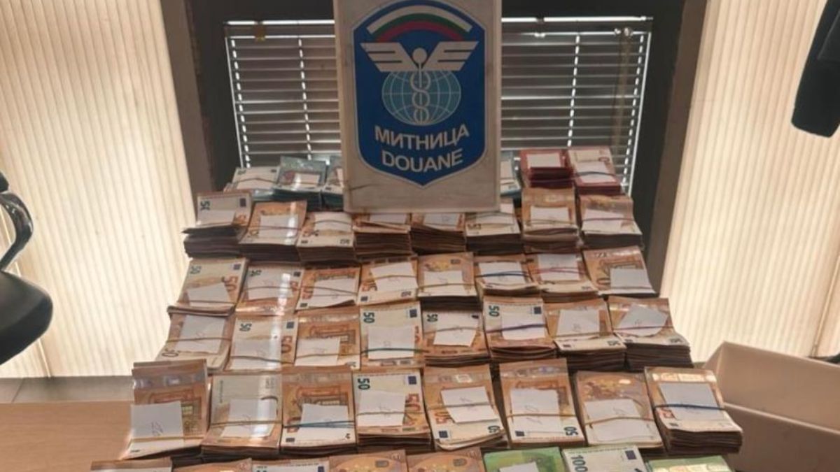 Edirne'de tıra gizlediği 61 bin euroyu Bulgar gümrüğü yakaladı