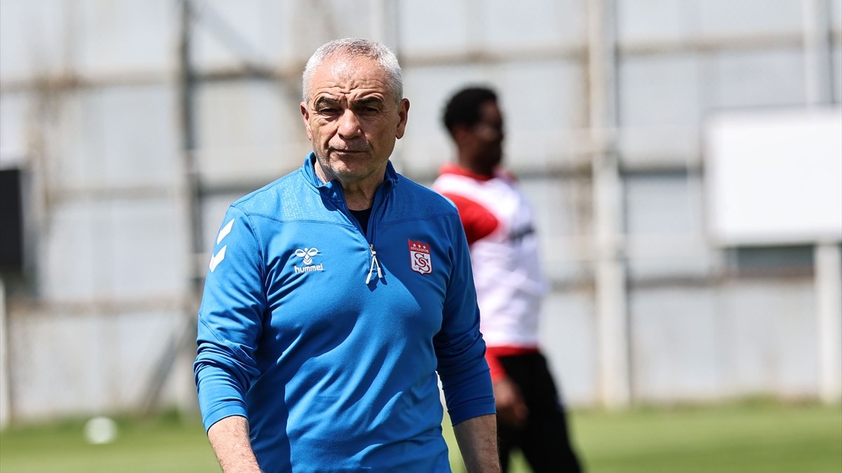 Rıza Çalımbay: Ekibime inanıyorum