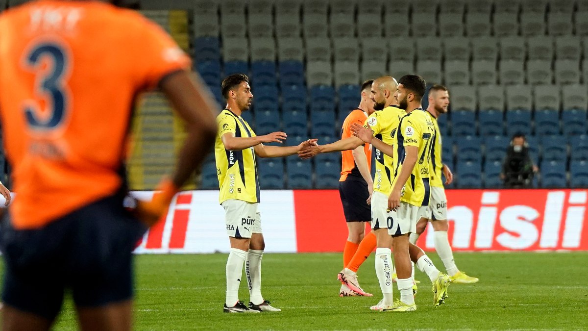 Fenerbahçe, Başakşehir'e karşı üst üste 7. galibiyetini aldı