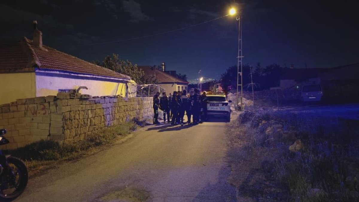 Kayseri'de ihbara giden polisler saldırıya uğradı