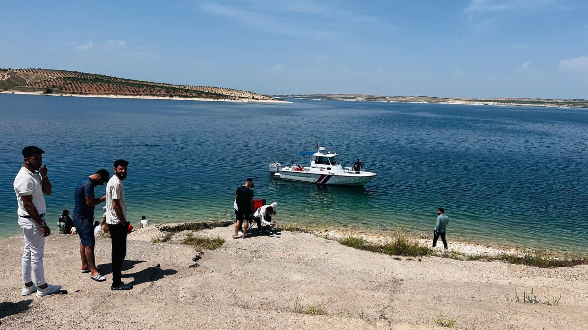 Şanlıurfa'da suda yüzen 32 kişiye 94 bin TL para cezası