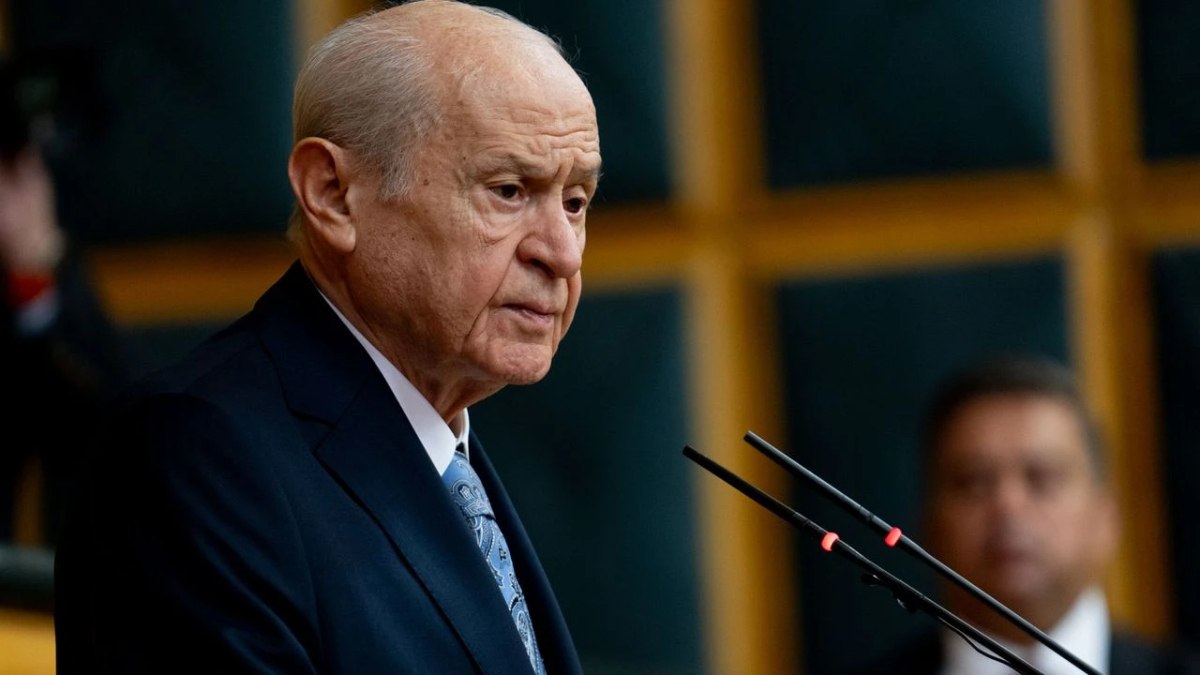 Devlet Bahçeli'den Galatasaray'a tebrik