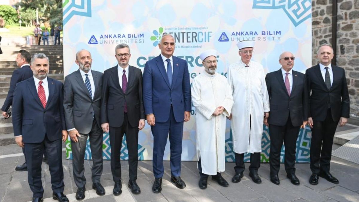 İslamofobi ile Mücadele Merkezi ve Enstitüsü açıldı