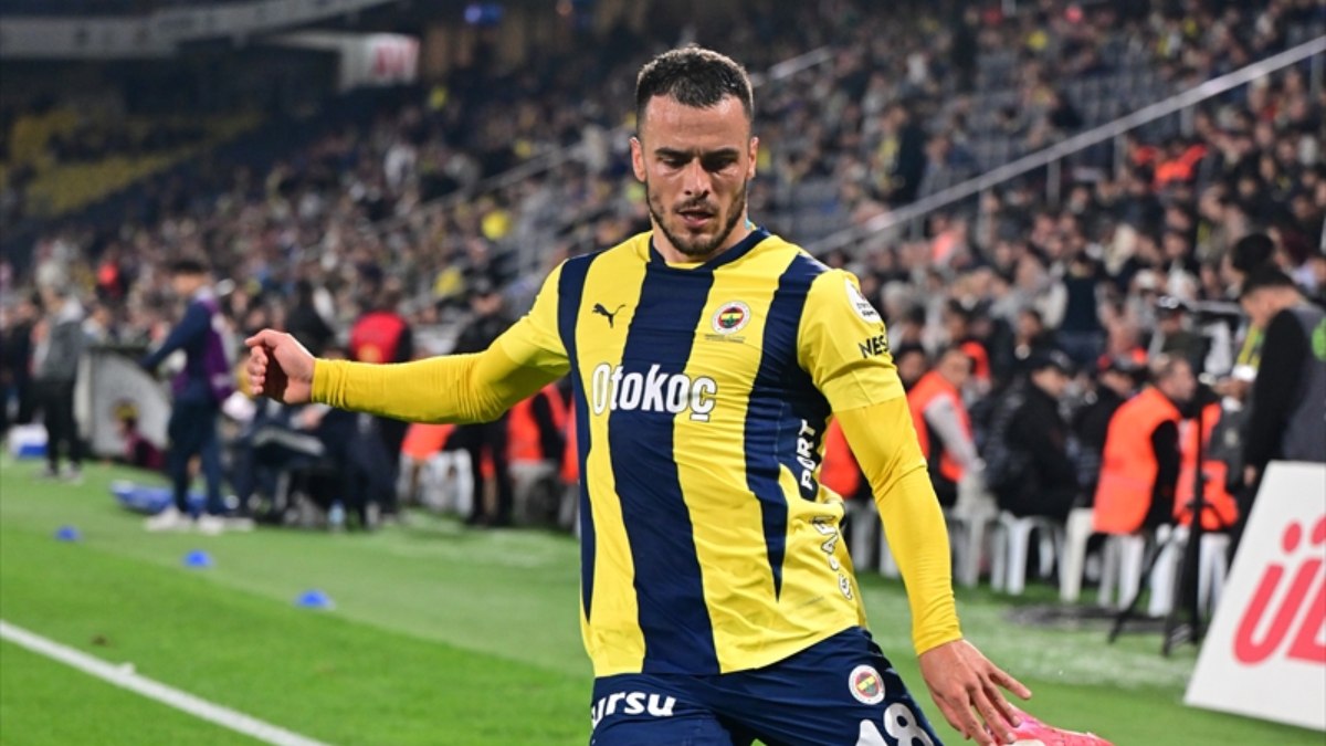 Juventus, Filip Kostic'i geri çağırdı