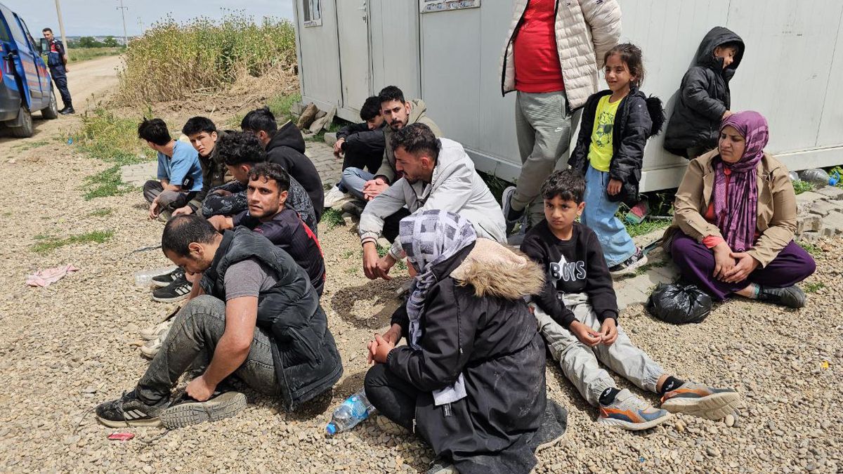 Yunanistan, 18 kaçak göçmeni Meriç Nehri üzerinden Türkiye'ye gönderdi