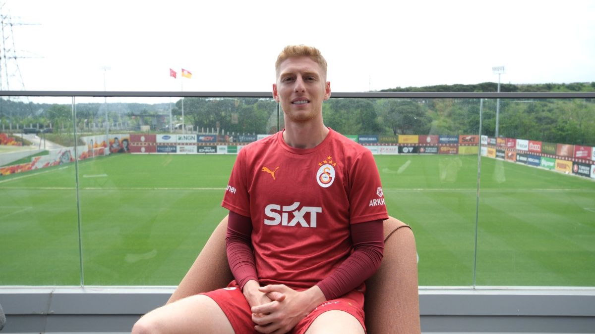 Galatasaray'ın genç yıldızı Metehan Baltacı sorularımızı yanıtladı
