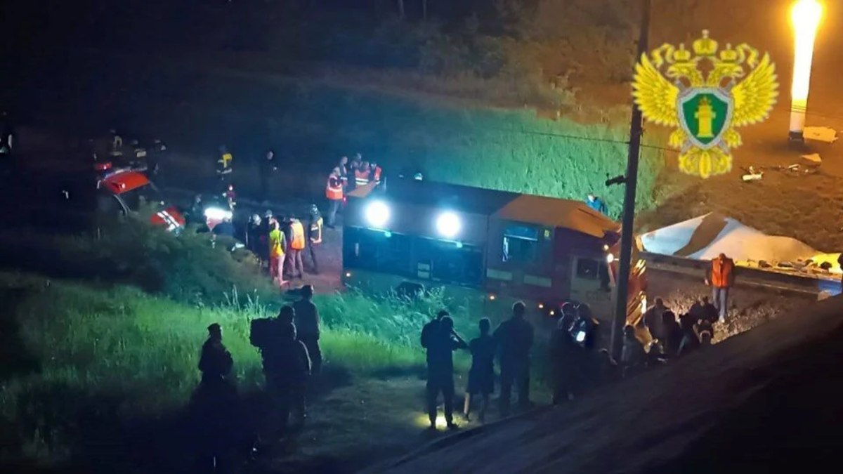 Rusya’nın Ukrayna sınırında köprü çöktü, tren raydan çıktı
