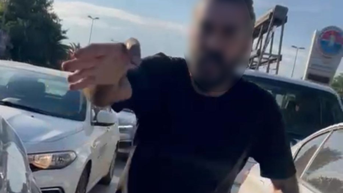 İstanbul'da kadın sürücü, 2 çocuğunun yanında saldırıya uğradı