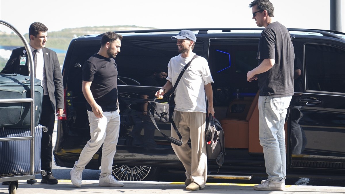 Dries Mertens, İstanbul'dan ayrıldı
