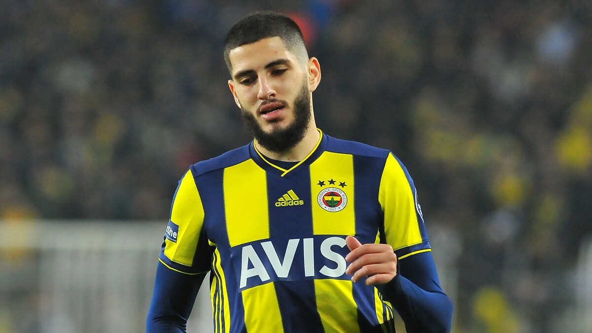 Yassine Benzia: Fenerbahçe'de oyunculara hayvan gibi davranıyorlar