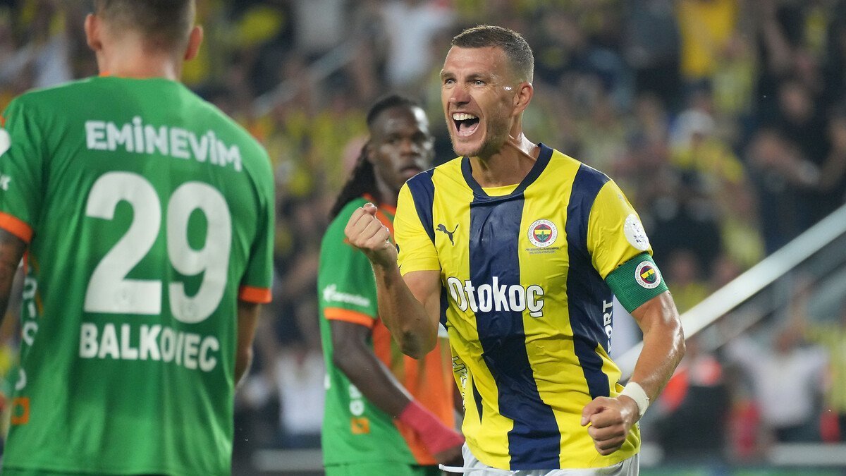 Fenerbahçe'den ayrılmıştı! Real Madrid, Edin Dzeko ile ilgileniyor