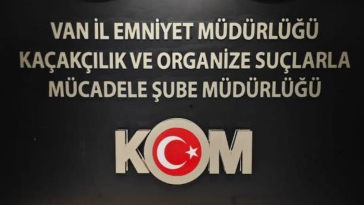 Van’da 30 milyon TL değerinde 7 kilo altın ele geçirildi