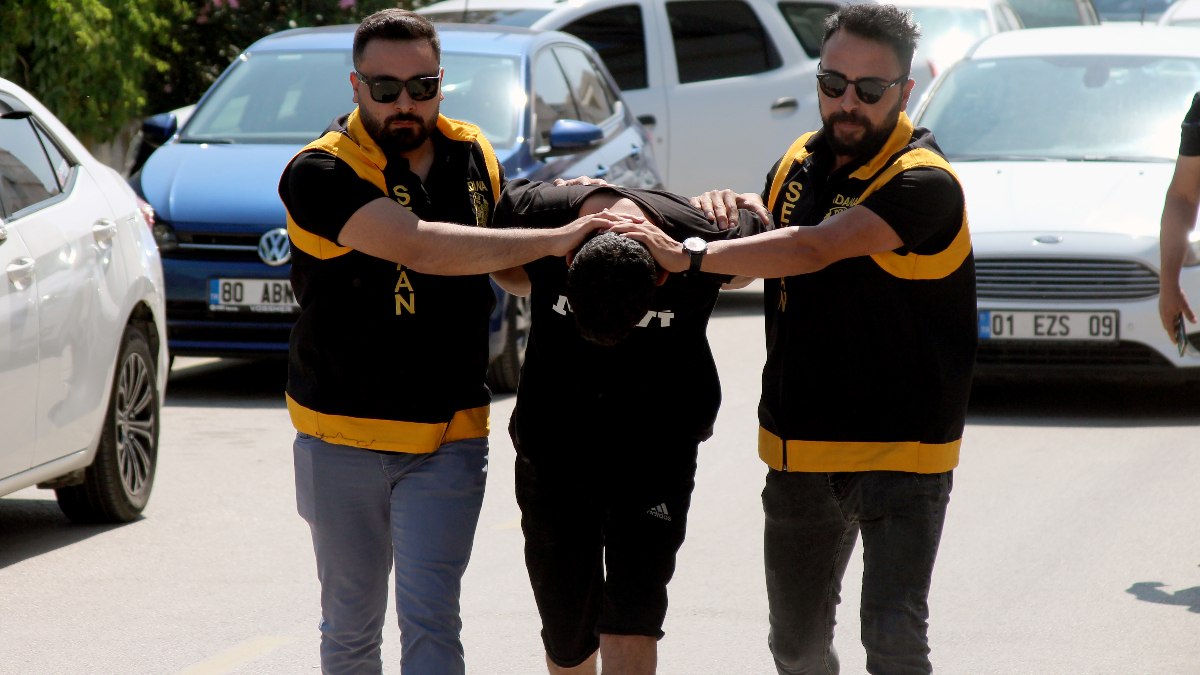Adana'da ters yöne girip kadın sürücüye küfretti: El kol yaptı, tahrik etti
