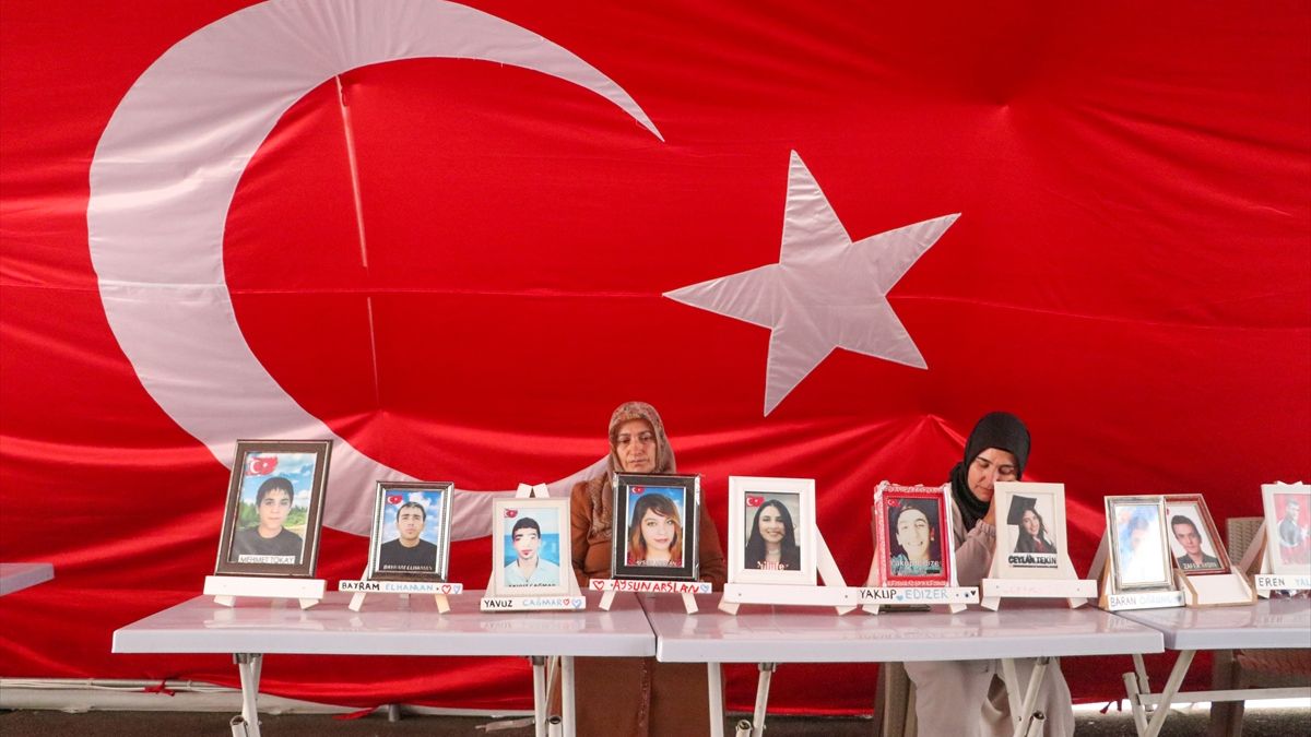 Diyarbakır annelerinin nöbeti Kurban Bayramı'nda da devam ediyor
