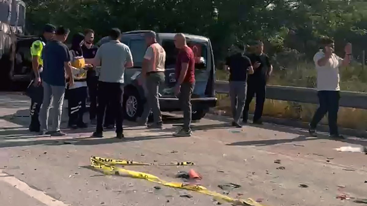 Hatay’da kamyon 3 araca çarptı: 1 ölü, 10 yaralı