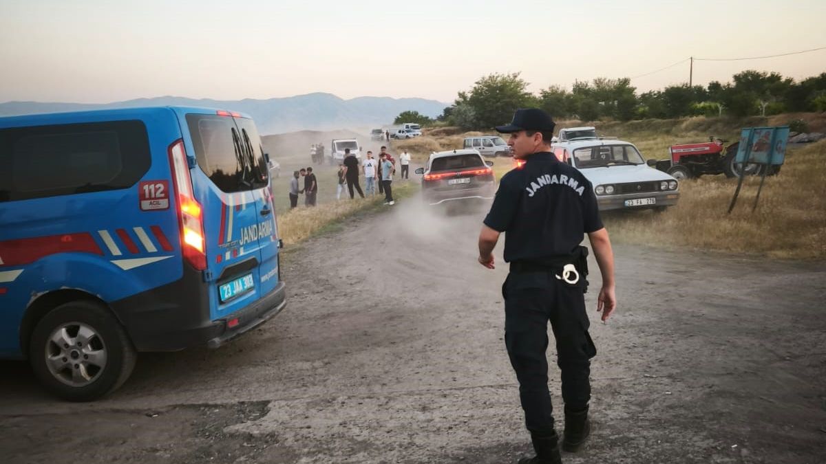 Elazığ’da serinlemek için baraj gölüne giren çocuk boğuldu