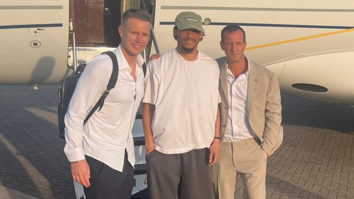 Leroy Sane, Galatasaray için İstanbul'a geldi