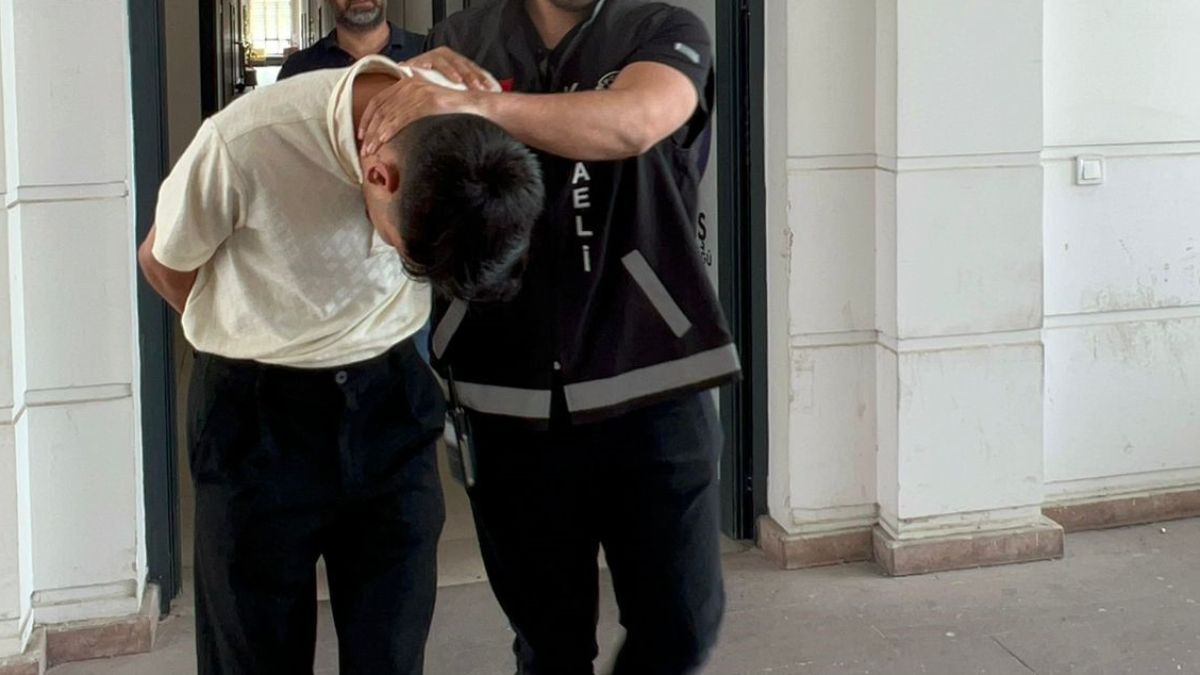 Kocaeli'de 950 bin liralık vurgun yapan sahte polis yakalandı
