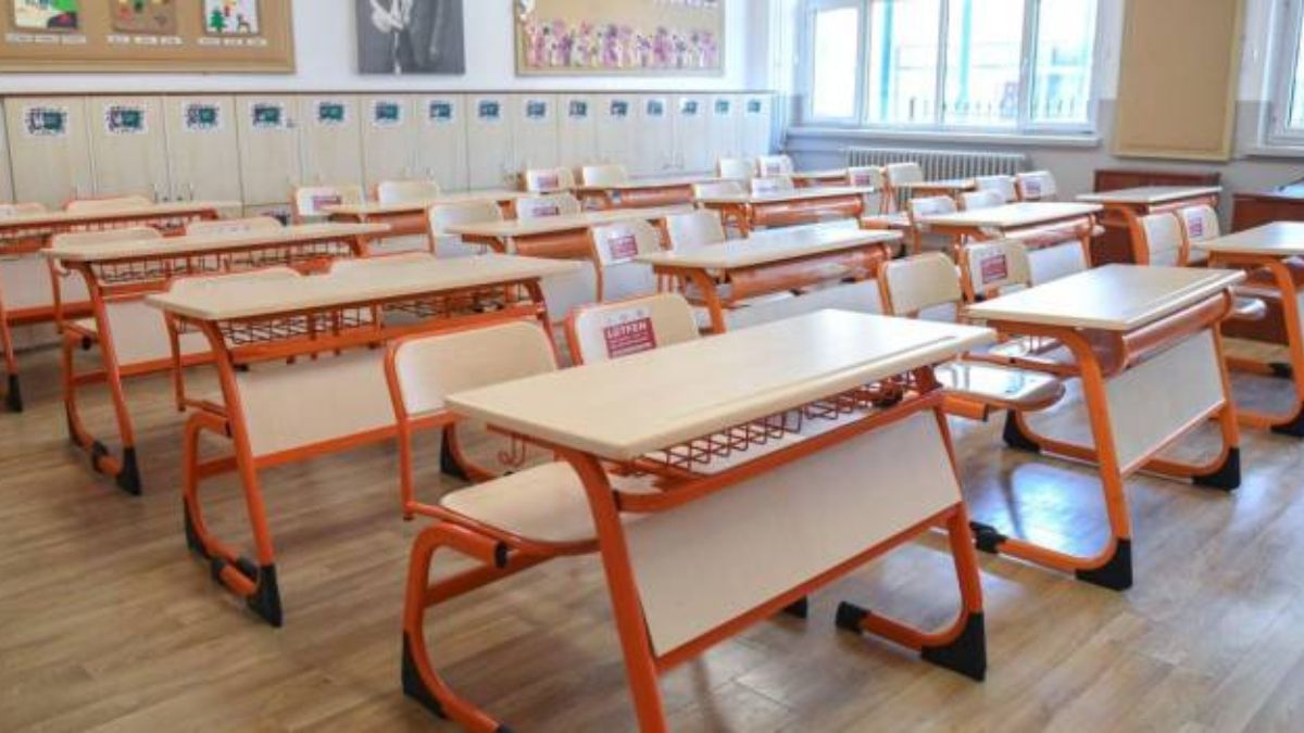 Milyonlarca öğrencinin beklediği tarih! Okullar ne zaman kapanıyor?