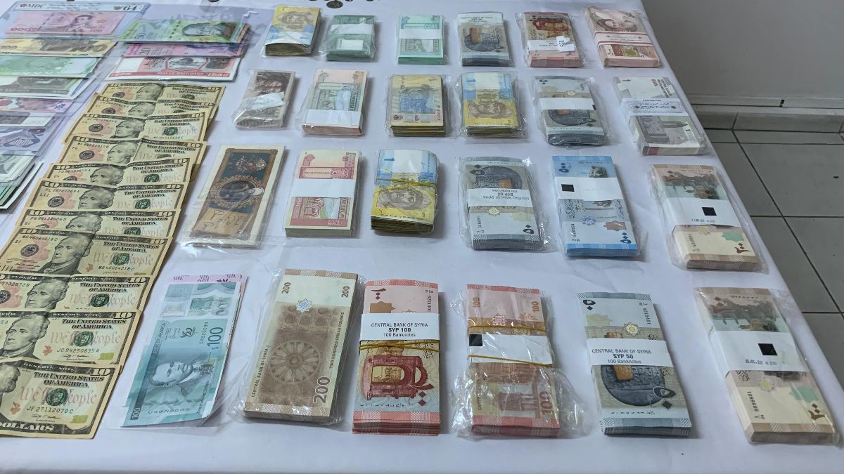 13 ilde kaçakçılık operasyonu: Tarihi eserler ve sahte paralar ele geçirildi