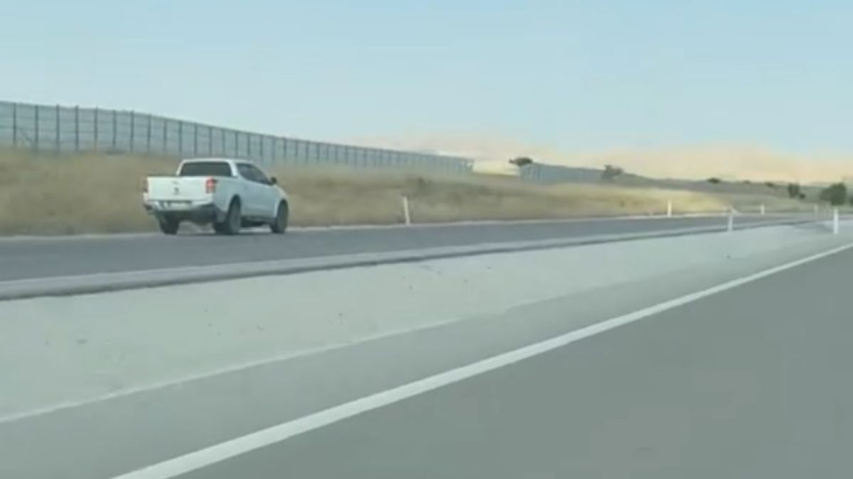 Aksaray'da ters şeritten giden kamyonet yürekleri ağıza getirdi