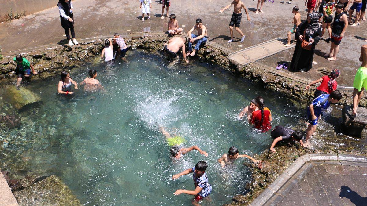 Diyarbakır'da kavurucu sıcaklardan dolayı tarihi mekanlar boş kaldı