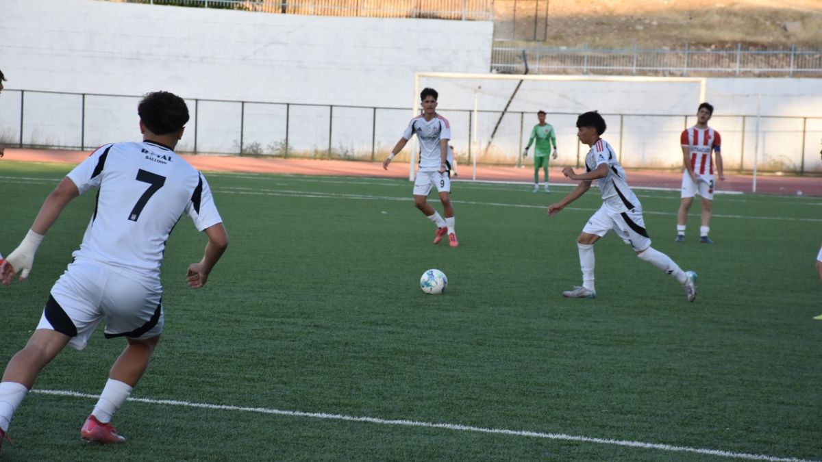 Beşiktaş U16 ile Şırnak Petrolspor U16 dostluk maçında karşılaştı