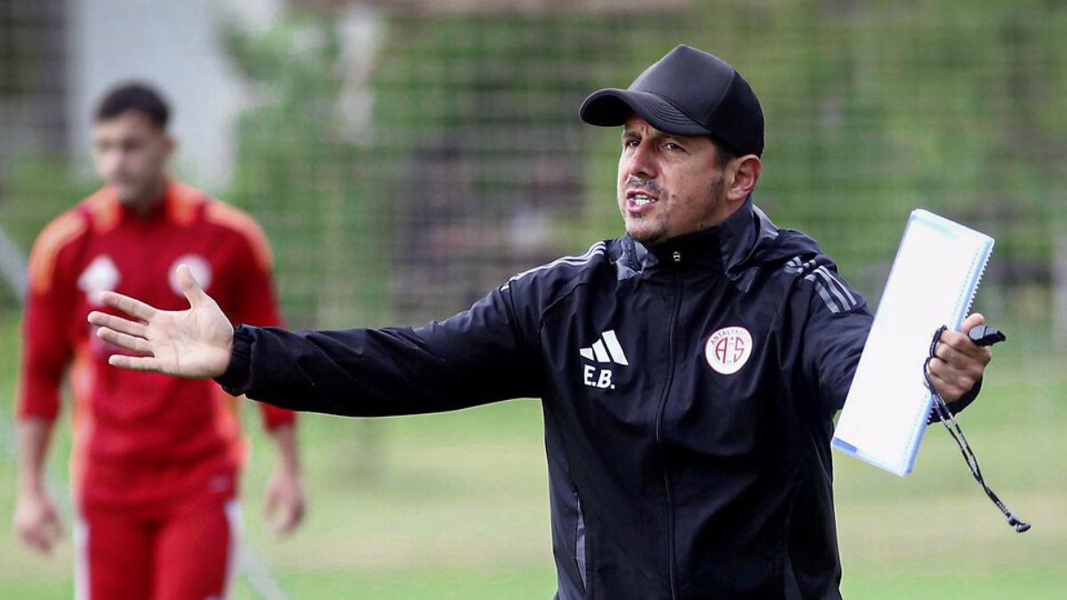 Emre Belözoğlu, Antalyaspor'dan ayrıldı