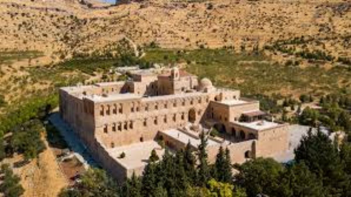 Deyrulzafaran Manastırı, onursal üyesi oldu