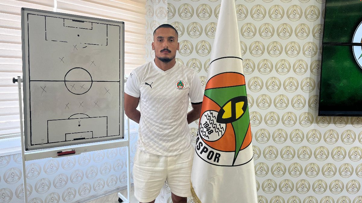 Alanyaspor, İbrahim Kaya'ya imzayı attırdı