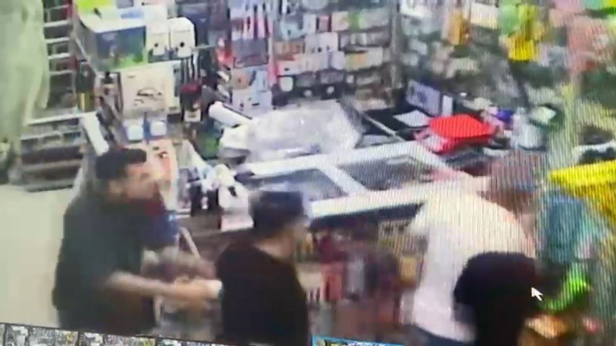 Bursa’da deprem anları kameralara yansıdı