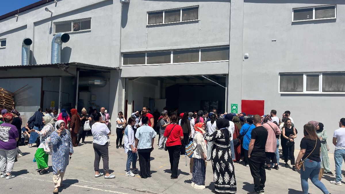 Sakarya'da fabrikanın tavanı çöktü