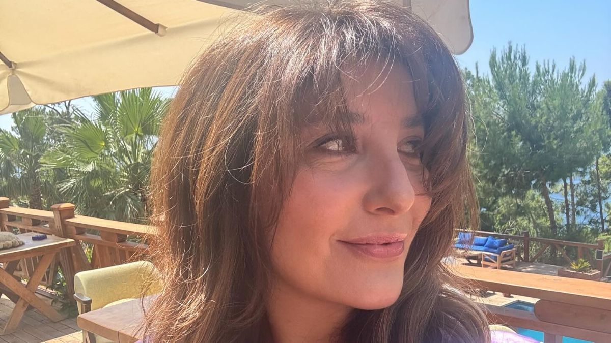 Oyuncu Şebnem Bozoklu'nun kamera arkasını paylaşımı! "Herkes üstsüz"