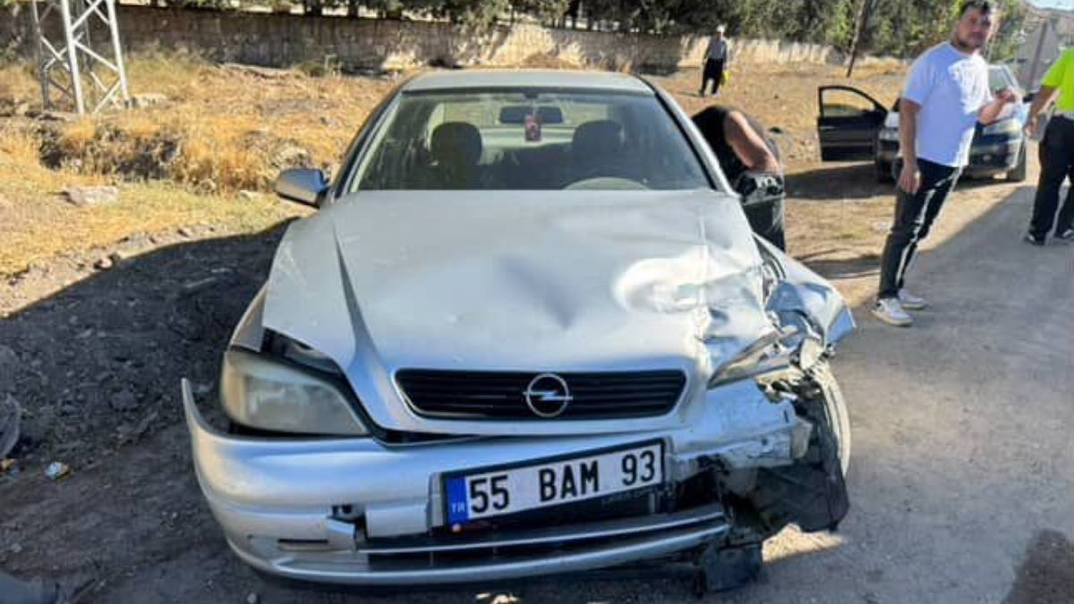 Hatay'da trafik kazası: 2 yaralı