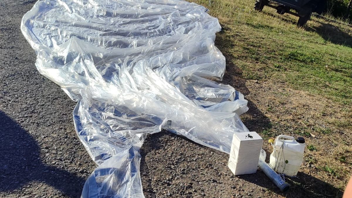 Sakarya'da gökyüzünden düşen paraşüte benzer nesne, incelemeye alındı