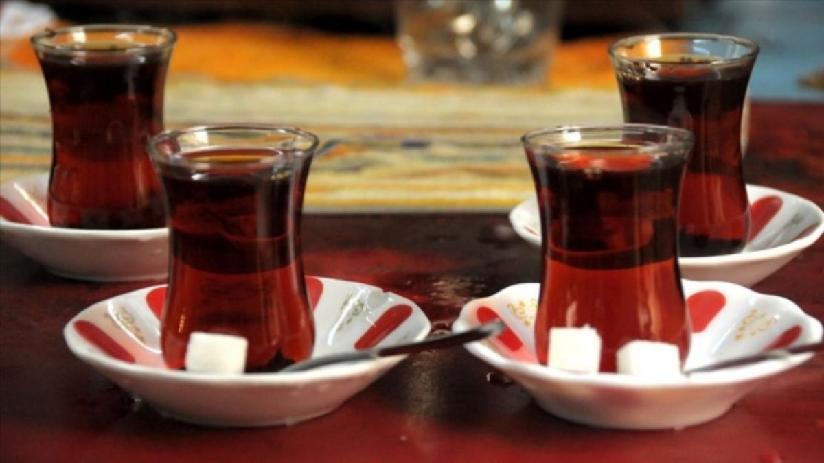Evinde olan atıyor! Bu marka çaylarda gıda boyası tespit edildi
